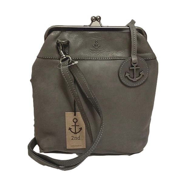 Harbour 2nd Handbags - 🆕⚓HARBOUR 2ND⚓ DARK GRAY KISS LOCK CLASP LEATHER SHOULDER / CROSSBODY BAG▪️NWT